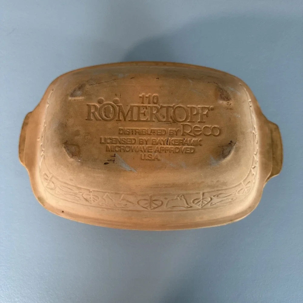 Romertopf 110 TerraCotta 10x7x6 Bread Clay Baker Roaster Dutch Oven Rico USA
